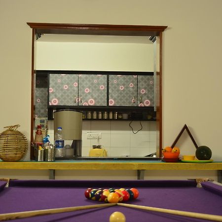 Social Rehab Downtown Hostel Bangalore Ngoại thất bức ảnh
