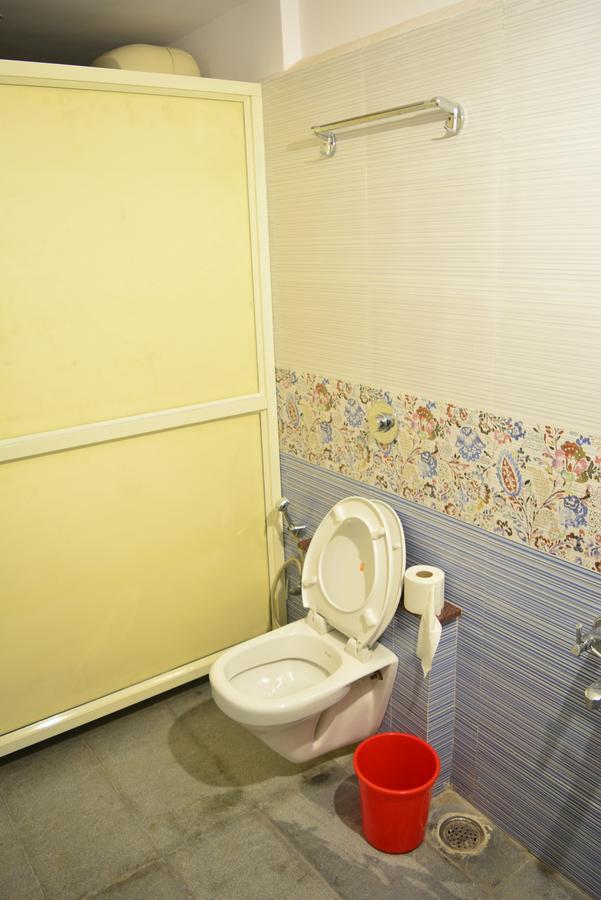 Social Rehab Downtown Hostel Bangalore Ngoại thất bức ảnh
