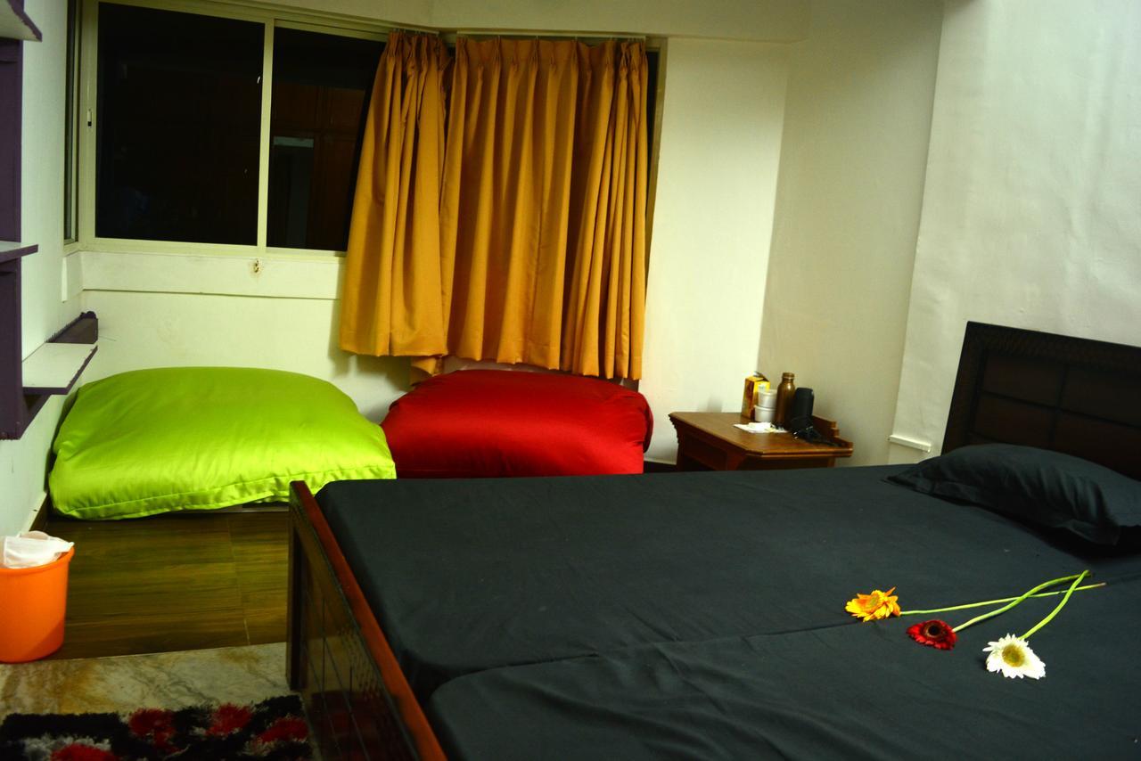 Social Rehab Downtown Hostel Bangalore Ngoại thất bức ảnh