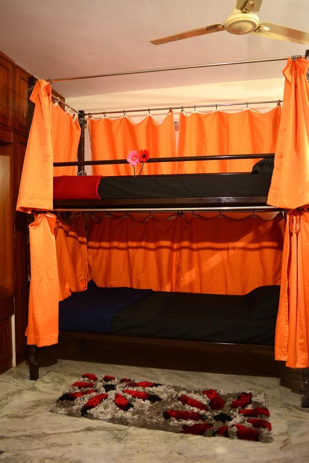 Social Rehab Downtown Hostel Bangalore Ngoại thất bức ảnh