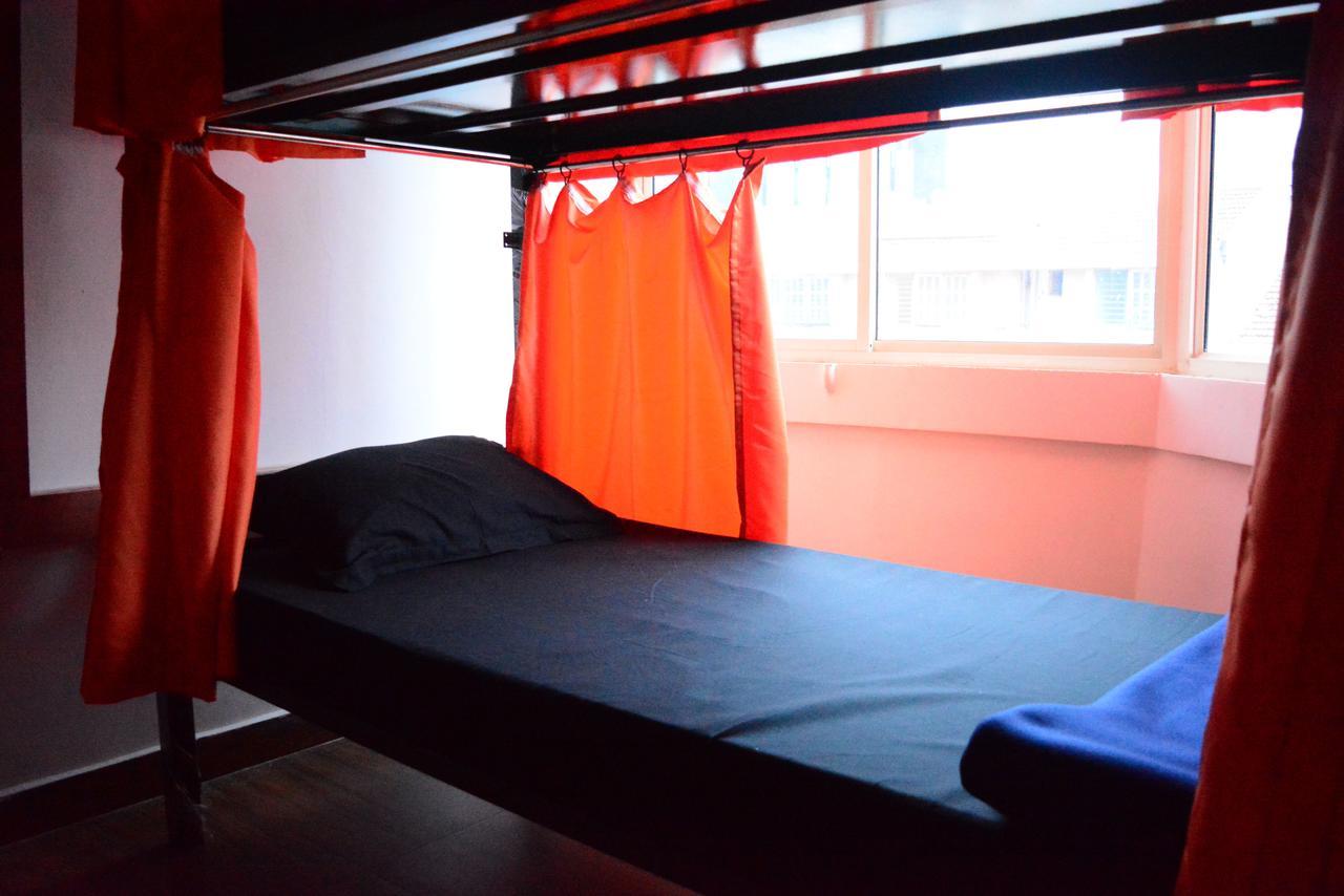 Social Rehab Downtown Hostel Bangalore Ngoại thất bức ảnh