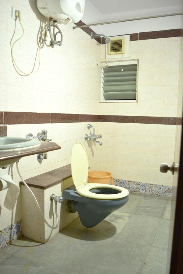 Social Rehab Downtown Hostel Bangalore Ngoại thất bức ảnh