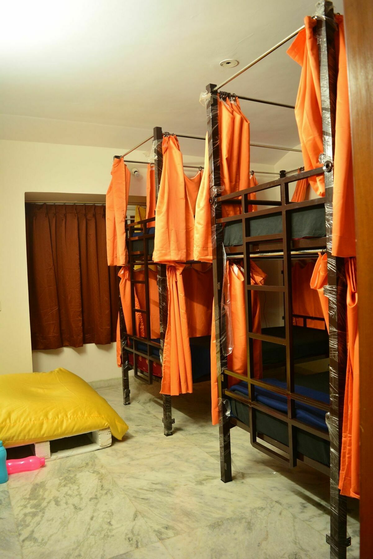 Social Rehab Downtown Hostel Bangalore Ngoại thất bức ảnh