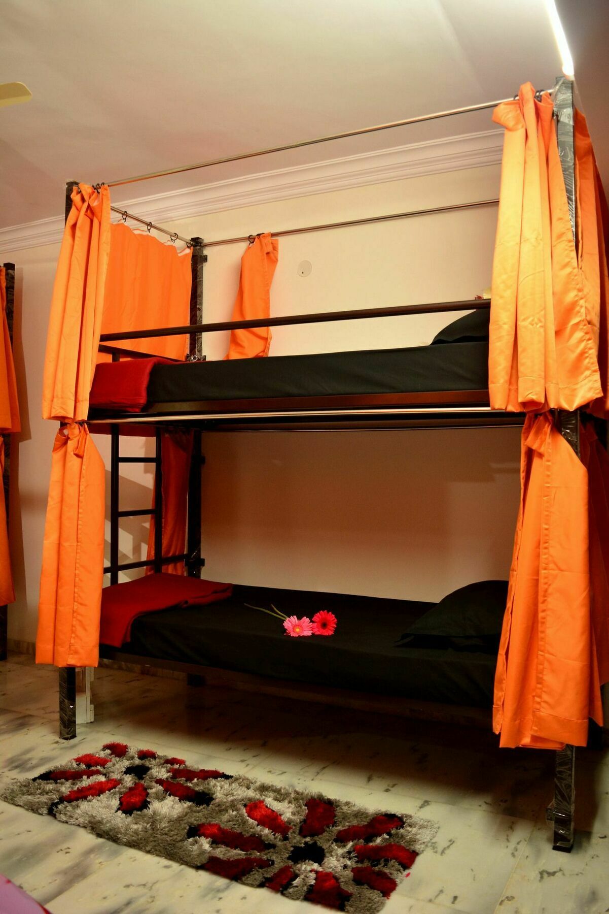Social Rehab Downtown Hostel Bangalore Ngoại thất bức ảnh